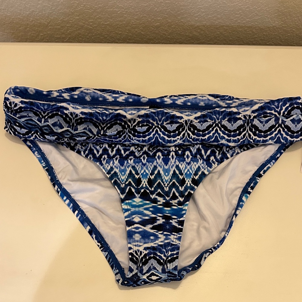 NWT Sz 8 La Blanca Blue and White Patterned Bikini Bottom
